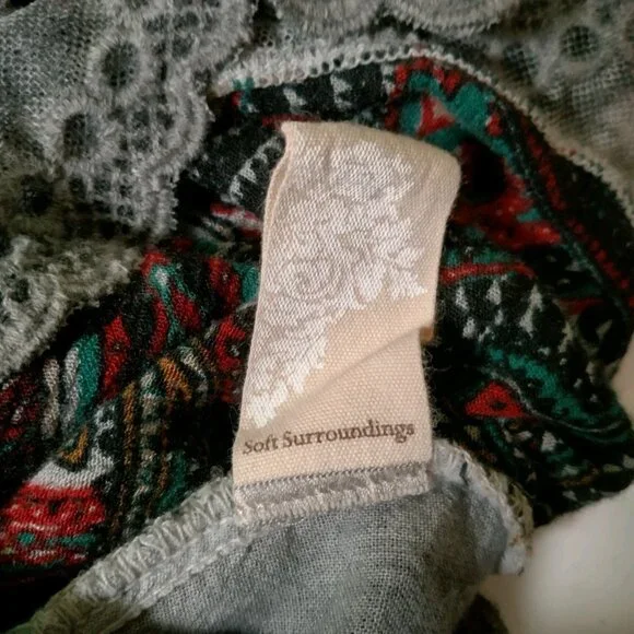 Soft Surroundings Tunic Top Shirt Women Small Gray Paisley Embroidered Lace Trim - Picture 10 of 16